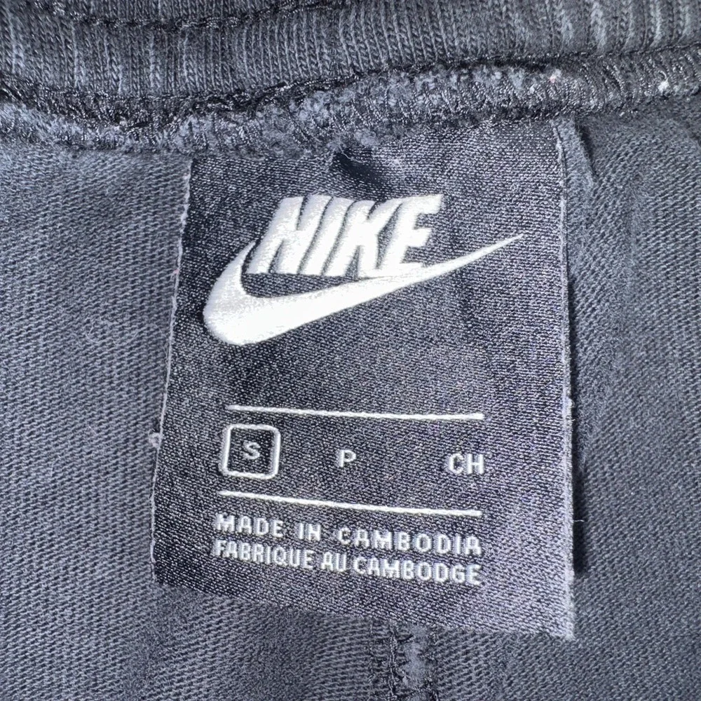 Nike Women's Club Fleece Shorts DQ3350-010 Black Size Small